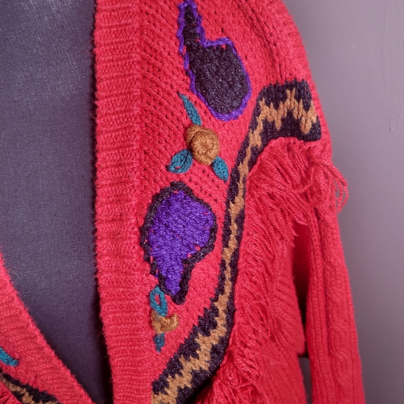 VINTAGE WESTERN FRINGE BOHO RED LONG CARDIGAN - Picture 5 of 10
